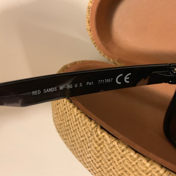 ✨ Maui Jim sunglasses✨ - Picture 4 of 8